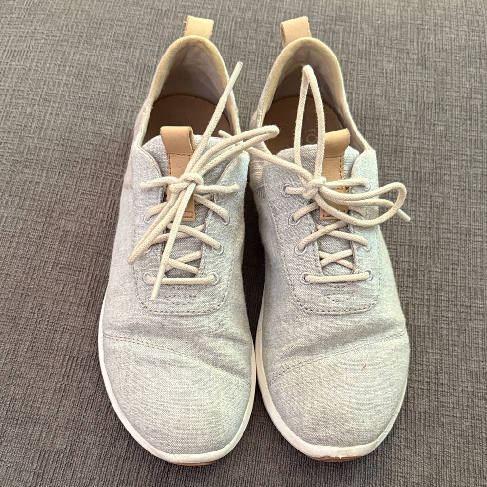 Toms Gray Sneakers with Minimalist Design